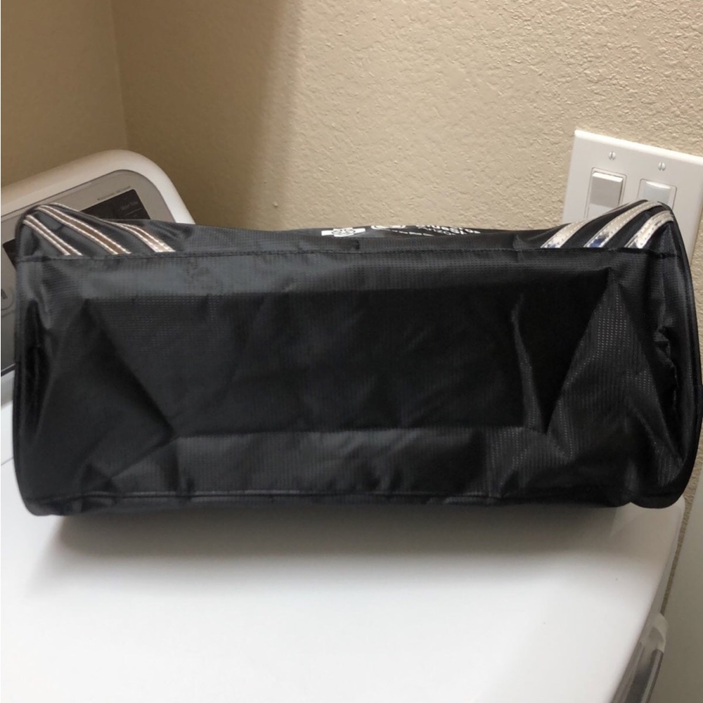 Arizona Coyotes Black Gym Bag - Picture 4 of 12